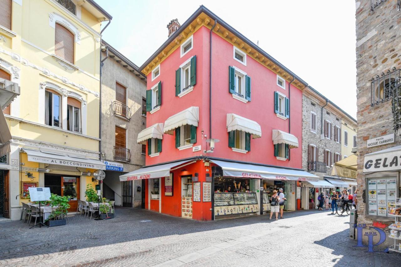Desenzanoloft Official Partner Marriott Homes & Villas - Queen Of Sirmione Castle View Exterior foto
